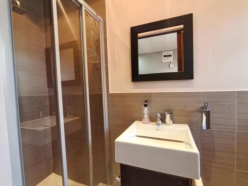 To Let 2 Bedroom Property for Rent in Sea Point Western Cape